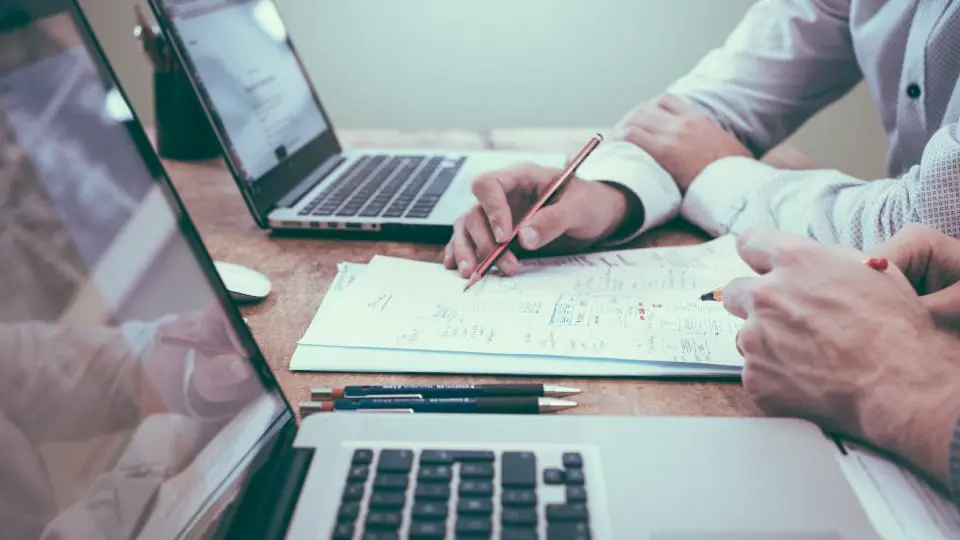 El SEO y la IA: ¿Conveniente o no?